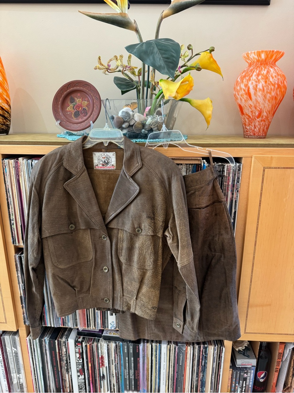 PRICE DROP:VTG, NW/OT, LIZWEAR COUNTRY, S/M Brown distressed SUEDED LEATHER JKT